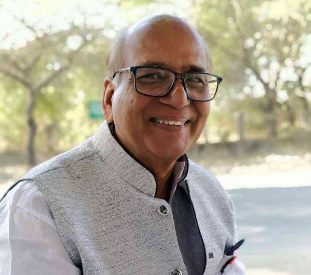 Dr Anoop Garg